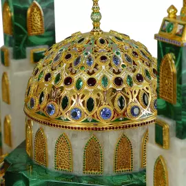 Tabletop mosque-repository for the Quran "Al-Malikiti Masjid" (Malachite Mosque)